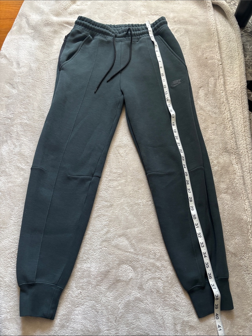 Nike women’s sportswear tech fleece mid rise joggers Small